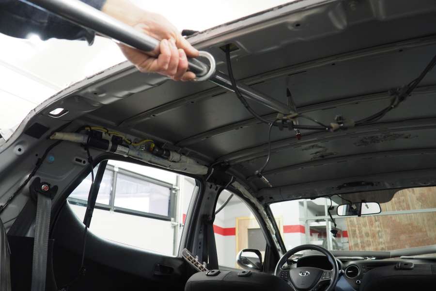 Wypychanie wgnieceń kijem PDR